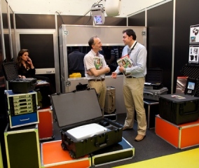 MAC_2010_700